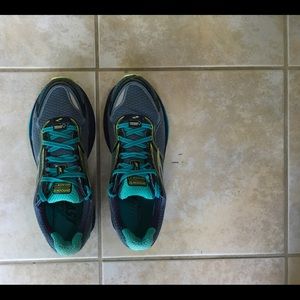 Brooks Ghost 8, Gortex woman’s running shoes